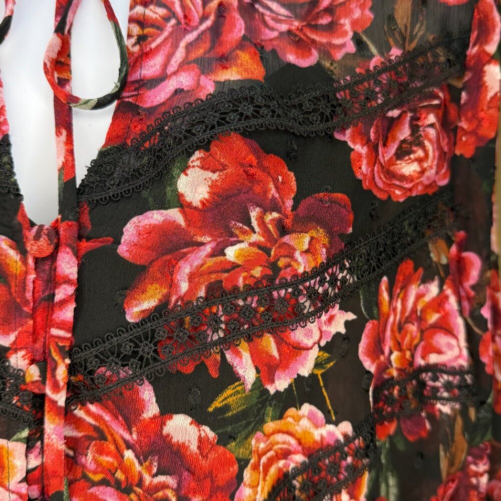 Rose Pattern Button down Blouse - Picture 3 of 4